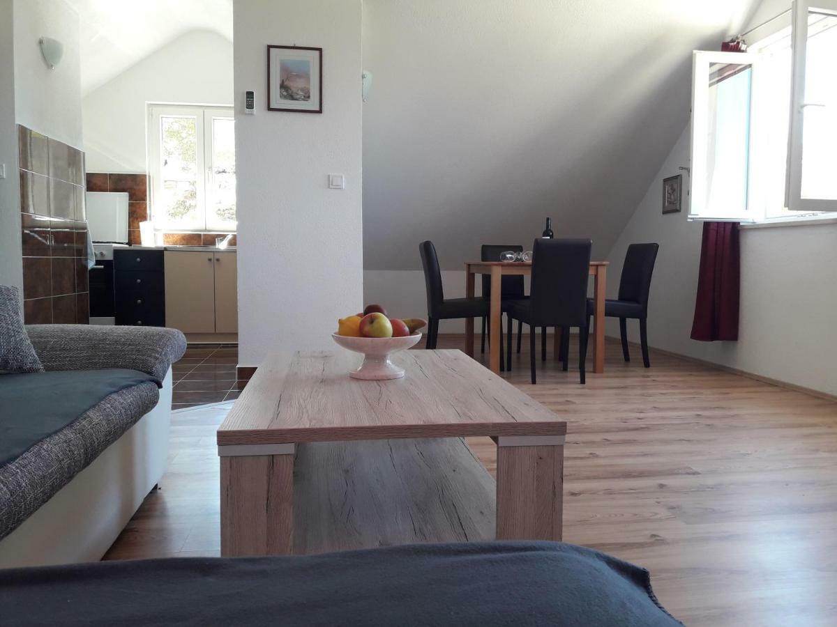 Apartmani Timon Bol Eksteriør bilde