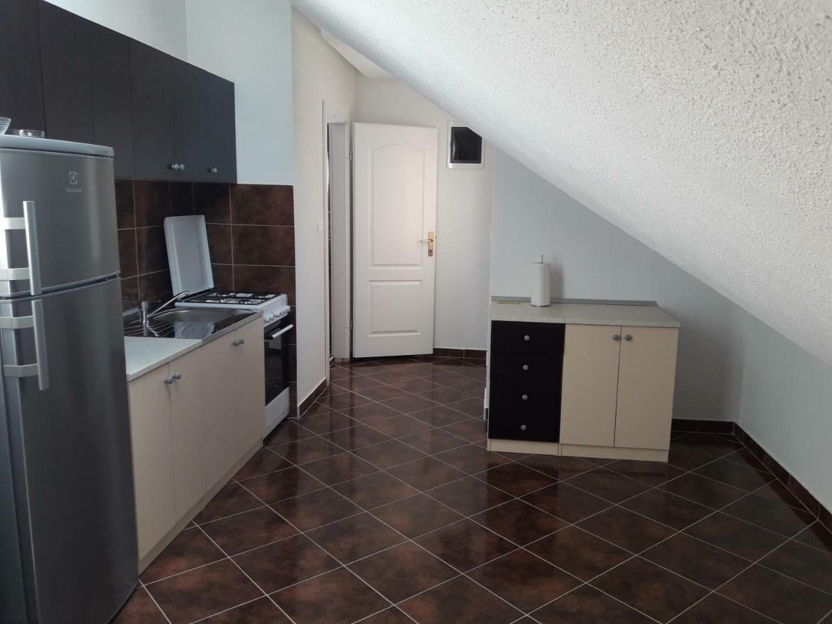 Apartmani Timon Bol Eksteriør bilde